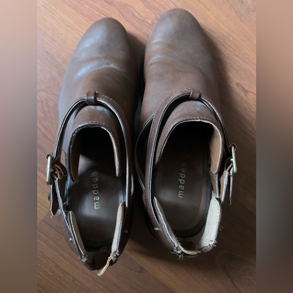 STEVE MADDEN GIRL Women’s Faux Leather Ankle Booties Dark Brown Size 8.5 - Picture 5 of 6